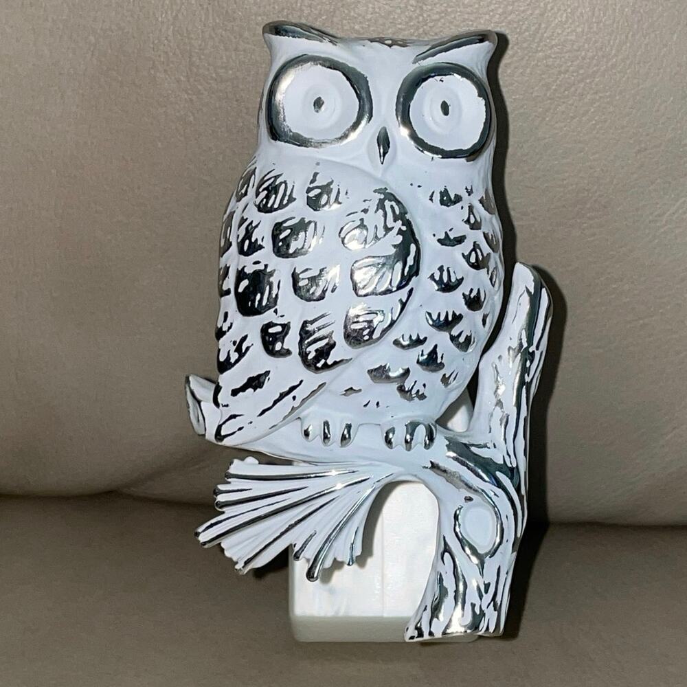 Retired BBW Whitewashed Barn Owl Wallflower Fragrance Plug - Rustic